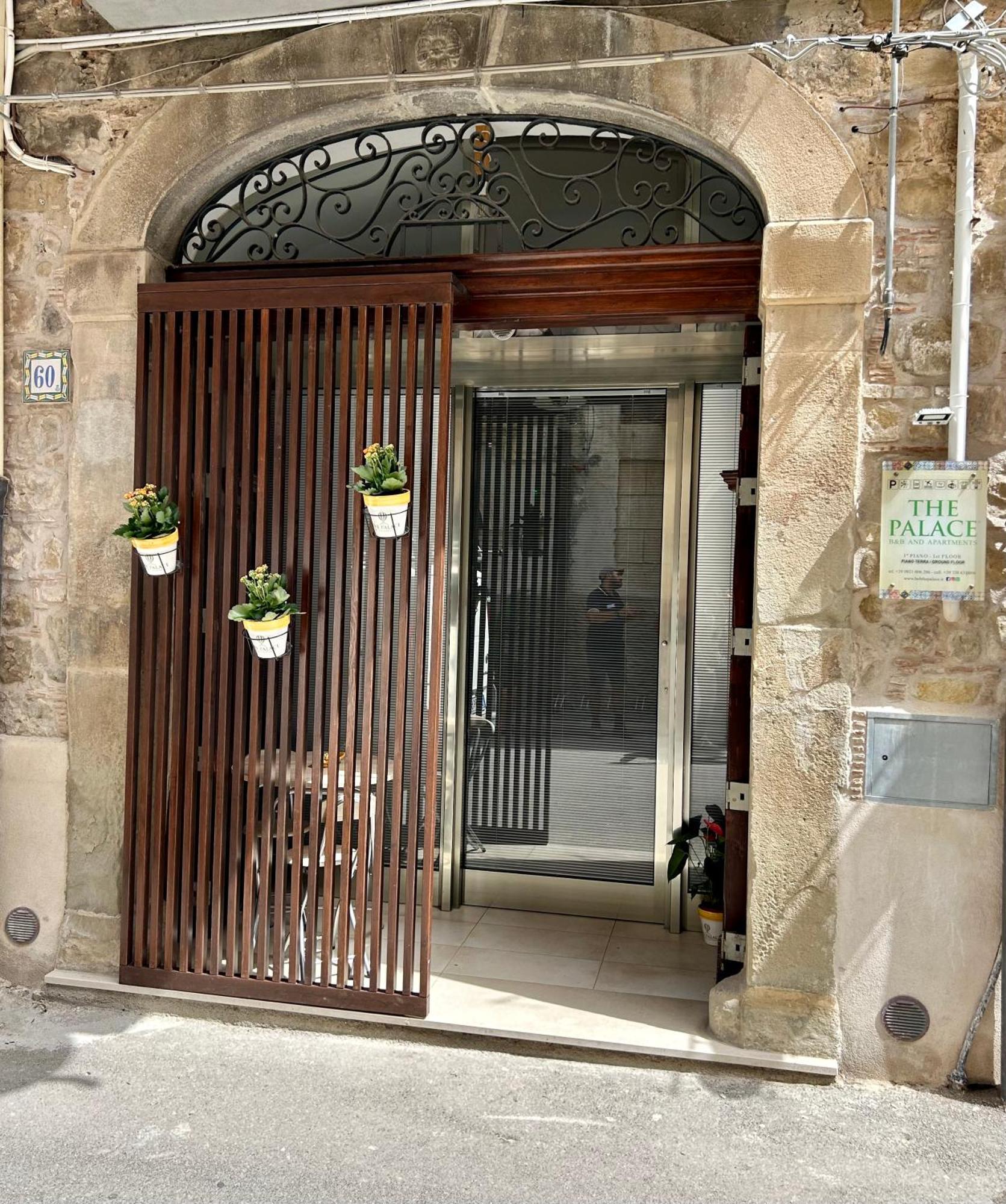 The Palace B&B And Apartments Santo Stefano di Camastra Buitenkant foto
