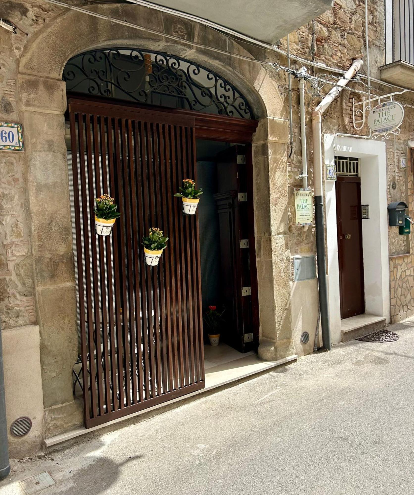 The Palace B&B And Apartments Santo Stefano di Camastra Buitenkant foto